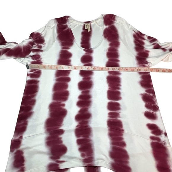 XCVI Long Sleeve Rayon Blend Knit Hi Lo Burgundy Tie Dye Print Top US Sz L - Picture 6 of 10